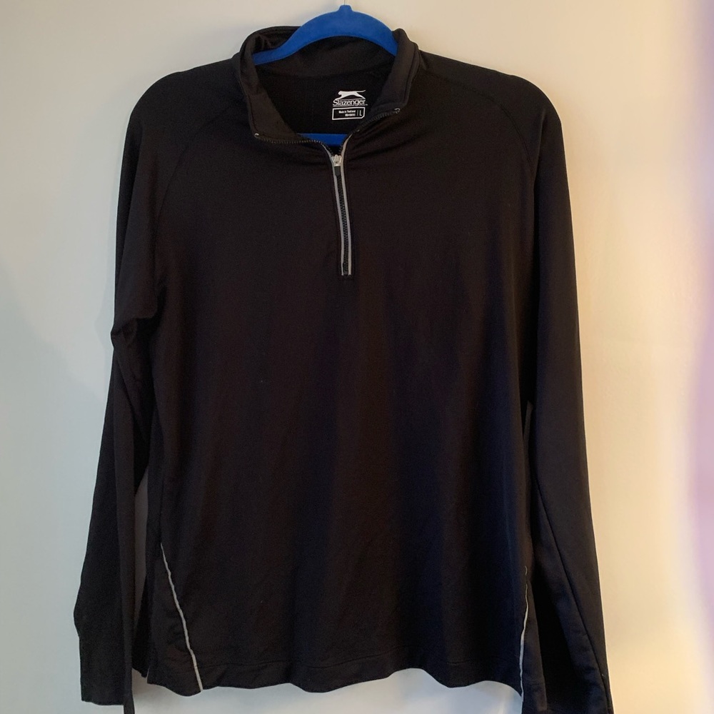 Slazenger black half zip pull over size large in excellent used condition